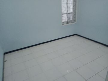 Rumah dijual murah lahan luas dekat kampus UB di kota Malang