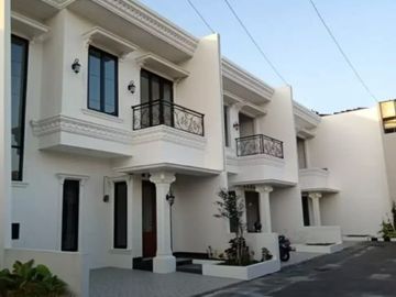 Rumah baru cluster mewah 2,5 lantai di dekat mall Pondok Gede, Bekasi