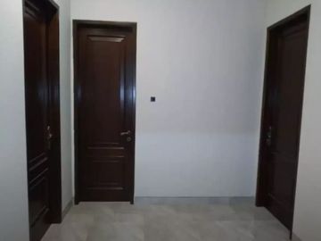 Rumah baru cluster mewah 2,5 lantai di dekat mall Pondok Gede, Bekasi