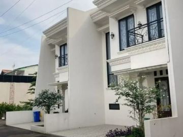 Rumah baru cluster mewah 2,5 lantai di dekat mall Pondok Gede, Bekasi