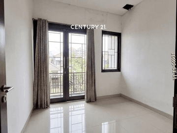 Dijual Rumah Dalam Town House Di Ciputat