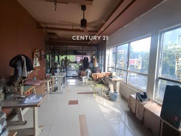 Disewakan Ruko Bekas Dunkin Di Area Pesanggrahan