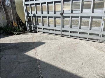 Casa En Venta Con Amplio Jardín en Esquina Villa Satélite La Calera