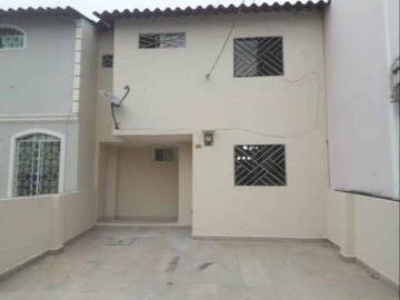 VENTA CASA EN URBANIZACION VILLA ESPAÑA 1
