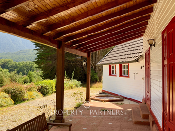 Preciosa Casona histórica frente al lago Panguipulli
