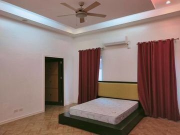 Fully Furnished with 4 bedroom and Swimming Pool for RENT in Hensonville Angeles City