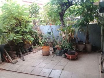 Rumah Mewah Lama di Kawasan Sektor 1, di Pesanggrahan