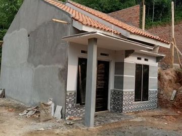 Hunian minimalis tanpa Dp di belakang MAN
