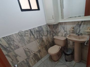 Vendo Casa de 3 pisos en conjunto sector Calderón