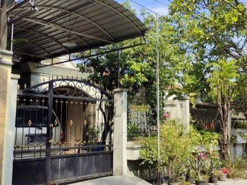 Rumah villa kalijudan Carport 1