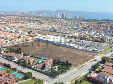 Se vende gran terreno en Peñuelas