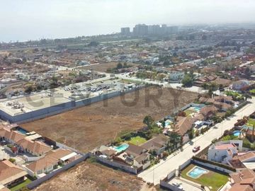 Se vende gran terreno en Peñuelas