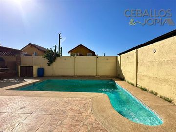 Casa en venta de 4 dorm. en Villa Alemana