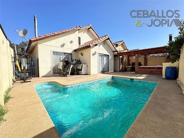 Casa en venta de 4 dorm. en Villa Alemana