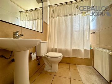 Casa en venta de 4 dorm. en Villa Alemana