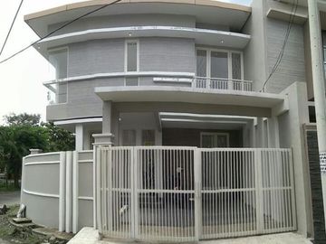 Rumah Modern Minimalis Sutorejo Timur Surabaya