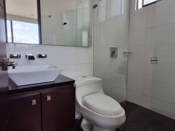 apartamento en arriendo en chico norte. Cod A218409