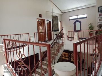 Rumah cluster di Rancabali Pasteur bernuansa villa bersih rapi siap huni,5 menit dari gerbang tol Pasteur