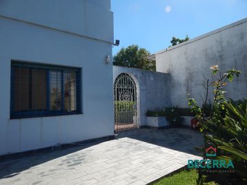 Chalet en venta en Villa Club
