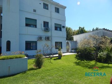 Chalet en venta en Villa Club