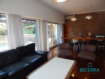 Chalet en venta en Villa Club