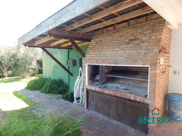 Chalet en venta en Villa Club