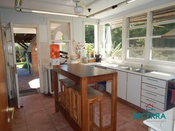 Chalet en venta en Villa Club