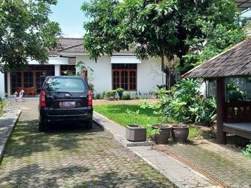 Rumah asri dan cocok buat kantor di Ciwastra komp.Pasir Pogor | NICKAL