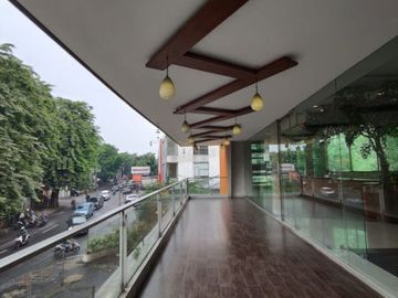 GEDUNG / KANTOR STRATEGIS at Jl TEBET BARAT DALAM, JAKSEL