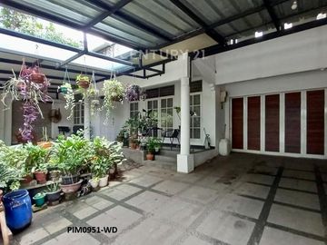 Dijual Rumah Lokasi Strategis Pinggir Jalan Bintaro Sektor 9