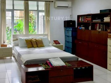 Dijual Rumah Lokasi Strategis Pinggir Jalan Bintaro Sektor 9