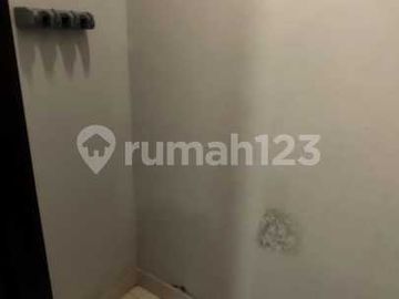 Dijual 3 BR Apartemen The Windsor, Jakarta Barat