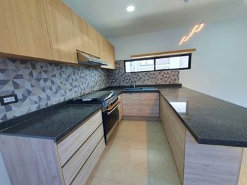 CASA EN VENTA ATRÁS DE PLAZA SAN DIEGO PUEBLA