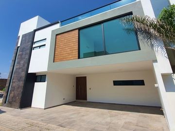 CASA EN VENTA ATRÁS DE PLAZA SAN DIEGO PUEBLA