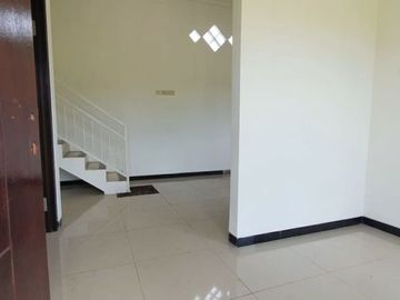 rumah modern artistik di karangploso harga 600 jt an