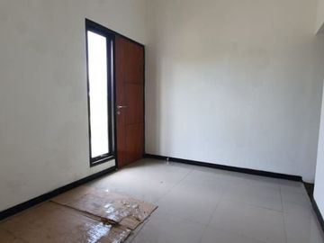 rumah modern artistik di karangploso harga 600 jt an
