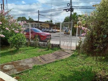 VENDO CASA COMERCIAL EN DOLEGA