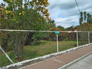 VENDO CASA COMERCIAL EN DOLEGA