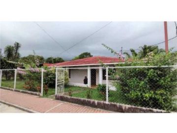 VENDO CASA COMERCIAL EN DOLEGA