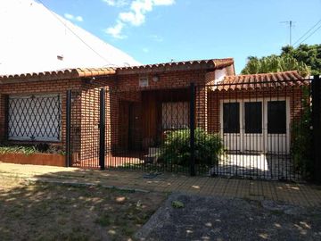 Casa en venta en Ezpeleta Este