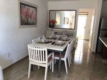 Hermosa Casa en Condominio con Alberca