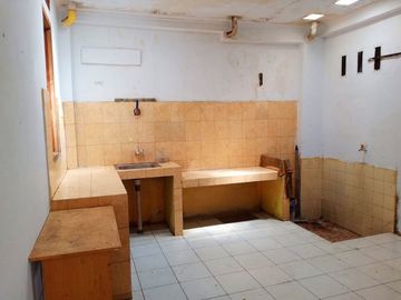 Di Sewakan Rumah Cocok Untuk Usaha Strategis 4 Kamar di Antapani, Bandung