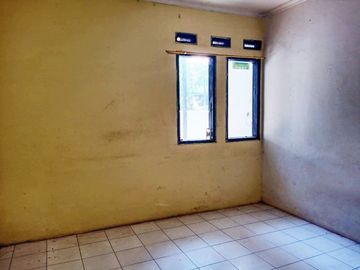 Di Sewakan Rumah Cocok Untuk Usaha Strategis 4 Kamar di Antapani, Bandung