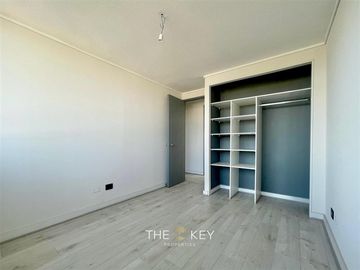 Departamento en venta de 3 dorm. en La Cisterna