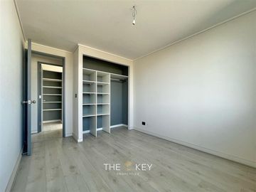 Departamento en venta de 3 dorm. en La Cisterna