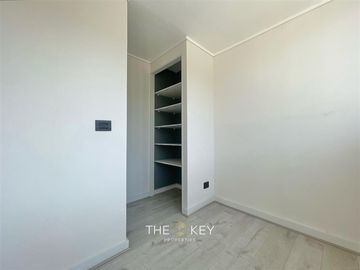 Departamento en venta de 3 dorm. en La Cisterna