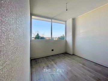 Departamento en venta de 3 dorm. en La Cisterna
