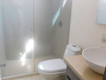 apartamento en arriendo en ciudad jardín. Cod A78718