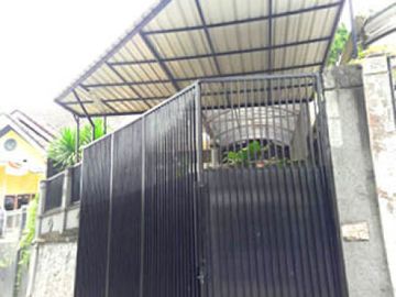 Rumah 2 Lantai Luas 174 di Tirtasani Karangploso kota Malang