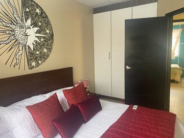 Alquilo casa en Manta amoblada en urbanización privada cerca del registro civil